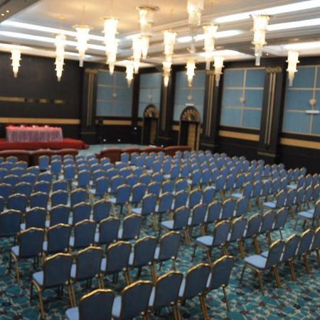 Basra International Hotel Esterno foto