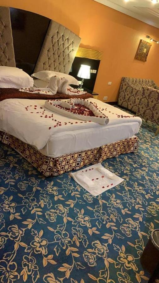 Basra International Hotel Esterno foto