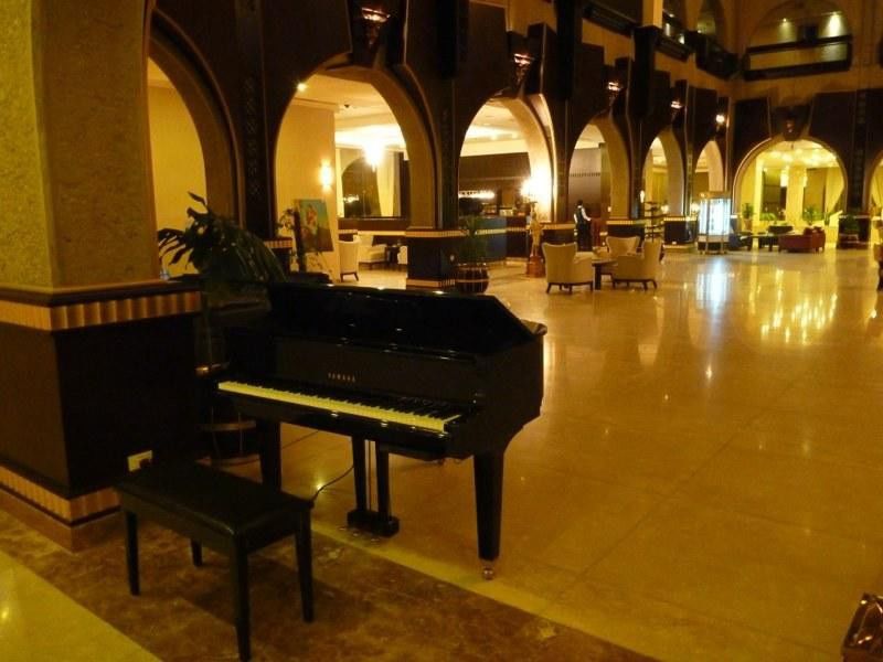 Basra International Hotel Esterno foto