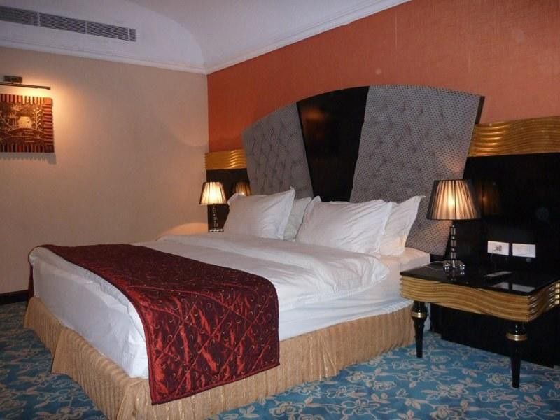 Basra International Hotel Esterno foto