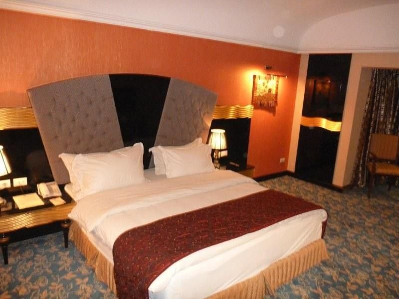 Basra International Hotel Esterno foto