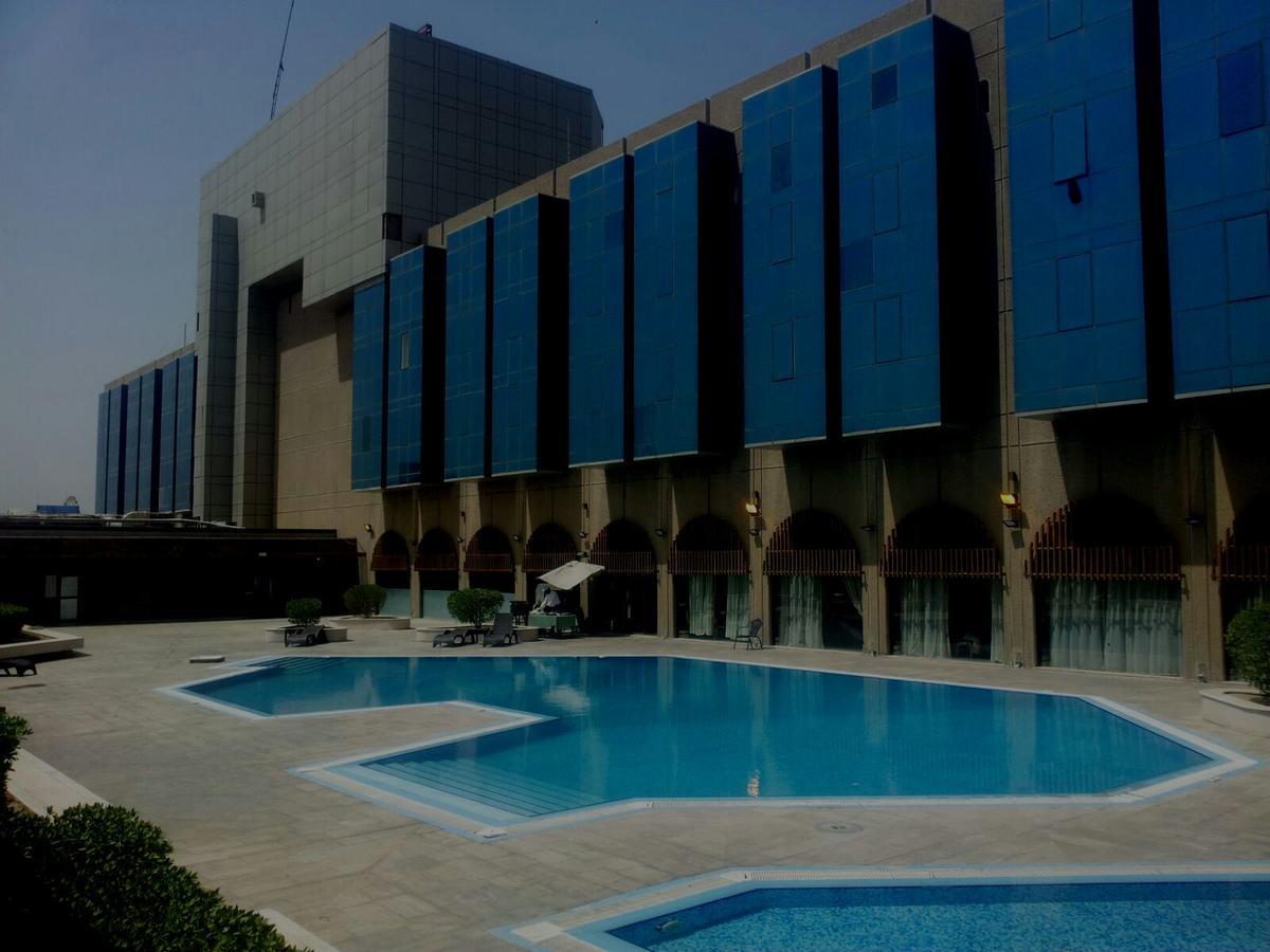 Basra International Hotel Esterno foto