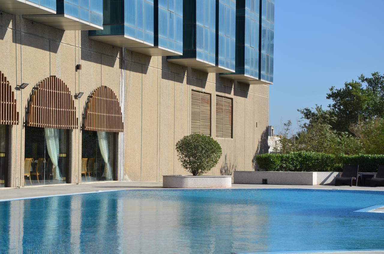 Basra International Hotel Esterno foto