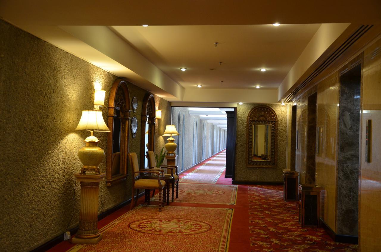 Basra International Hotel Esterno foto