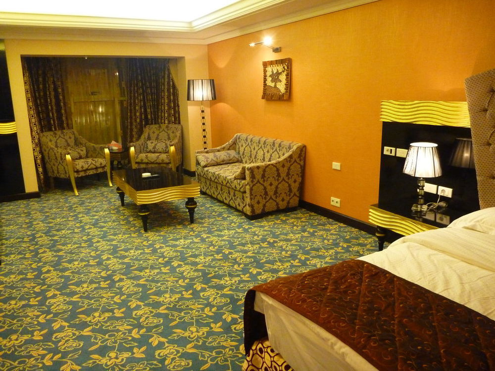 Basra International Hotel Camera foto